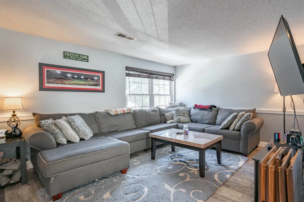 21 Arlington Street Merrimack NH 03054