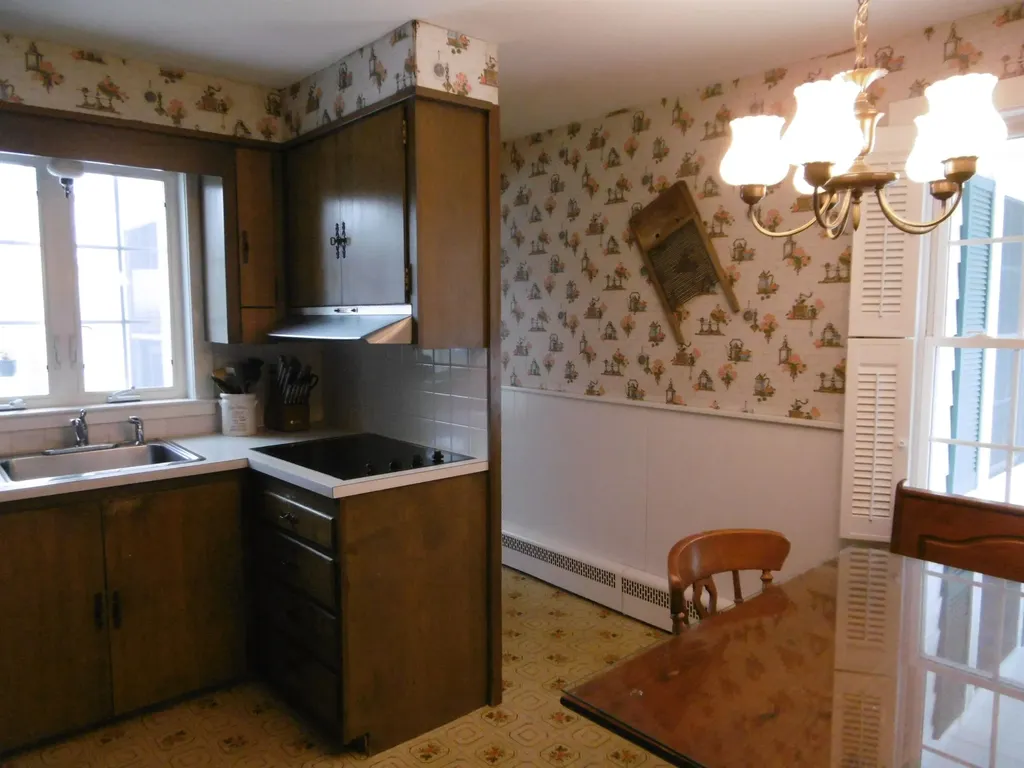 7 Seabee Street Bedford NH 03110