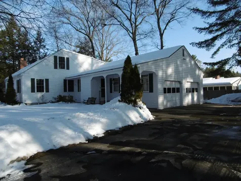 7 Seabee Street Bedford NH 03110