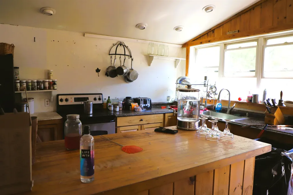 85 Parker Hill Road Rockingham VT 05101