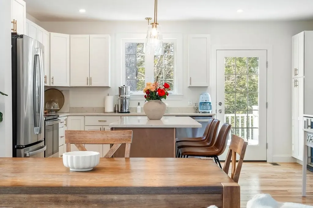 62 Green Road Newmarket NH 03857