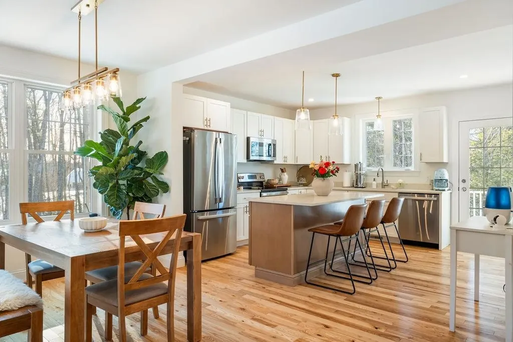 62 Green Road Newmarket NH 03857