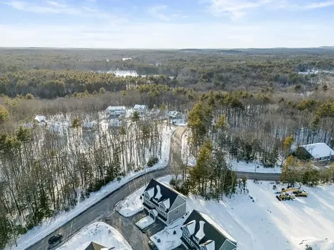 62 Green Road Newmarket NH 03857