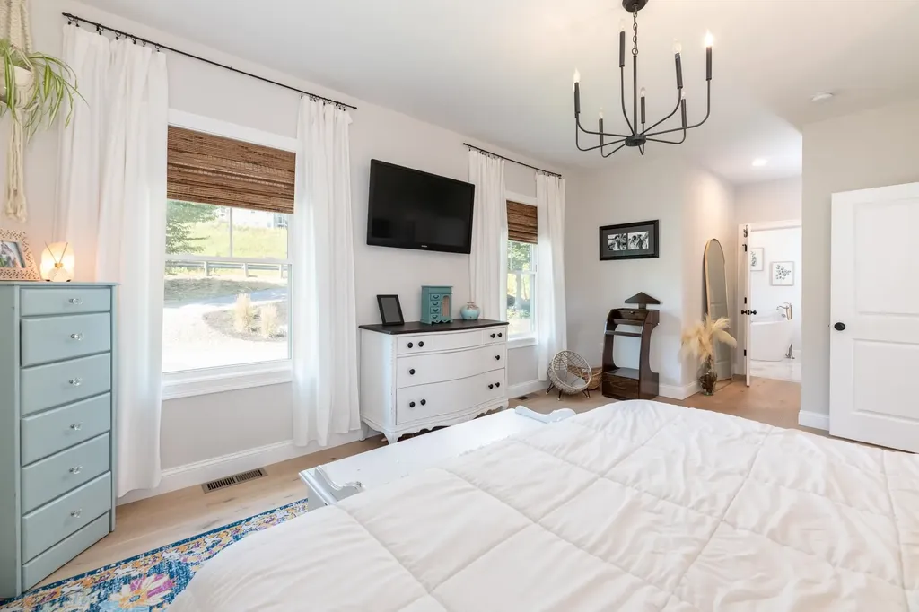 47 Clover Ridge Road Meredith NH 03253