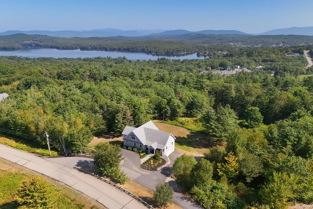 47 Clover Ridge Road Meredith NH 03253