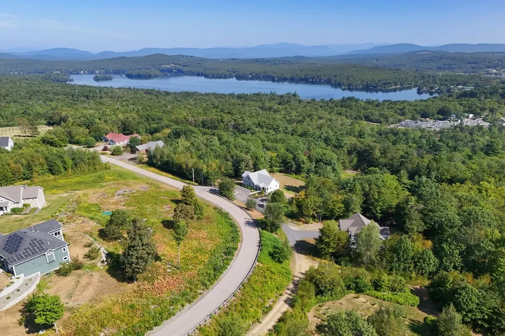 47 Clover Ridge Road Meredith NH 03253