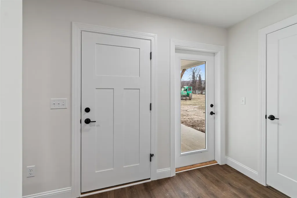 24 Upper Gilman Street St. Albans City VT 05478