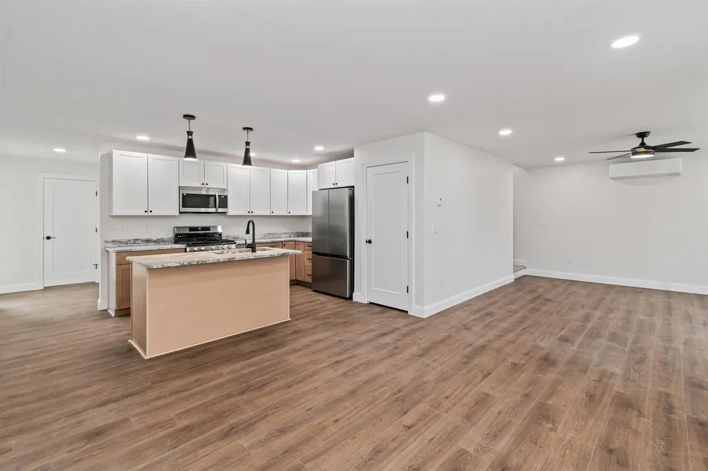 24 Upper Gilman Street St. Albans City VT 05478