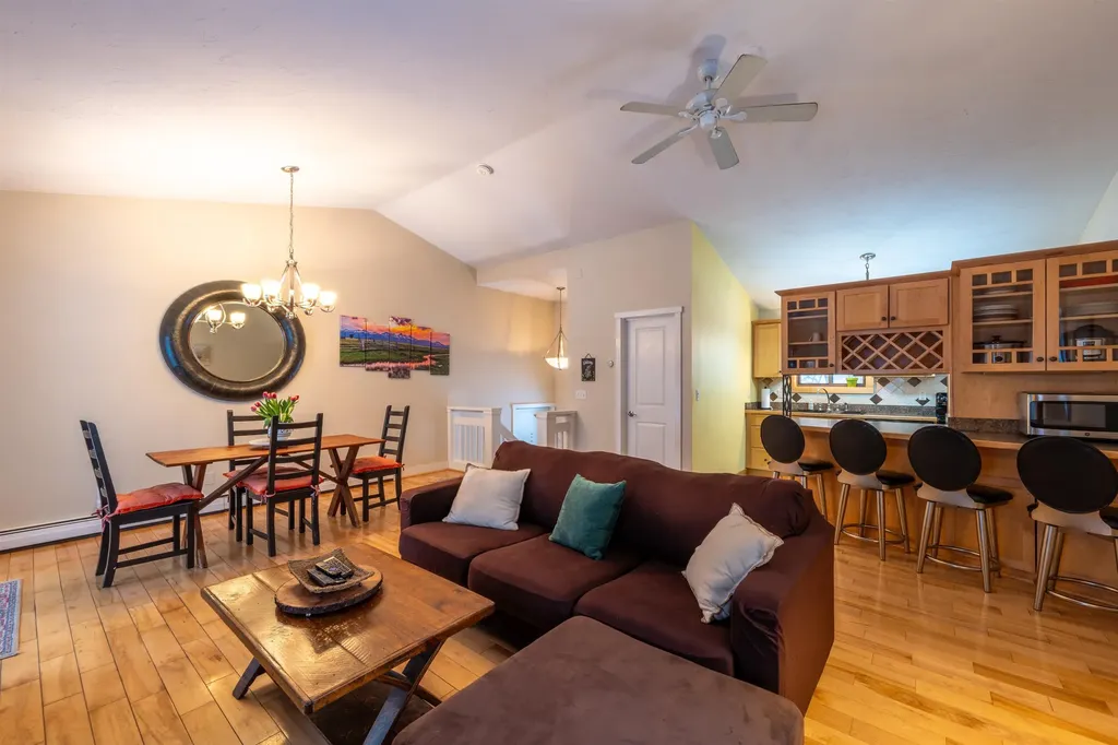 1299 Quechee Main Street Hartford VT 05059