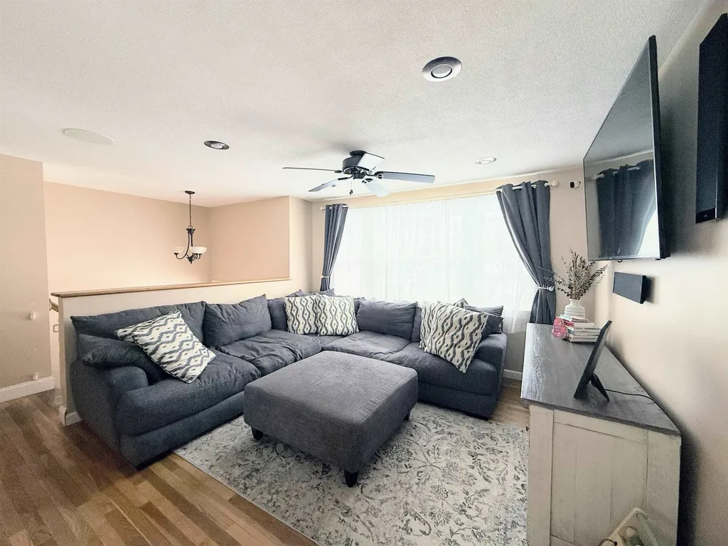 15 Dover Street Nashua NH 03063