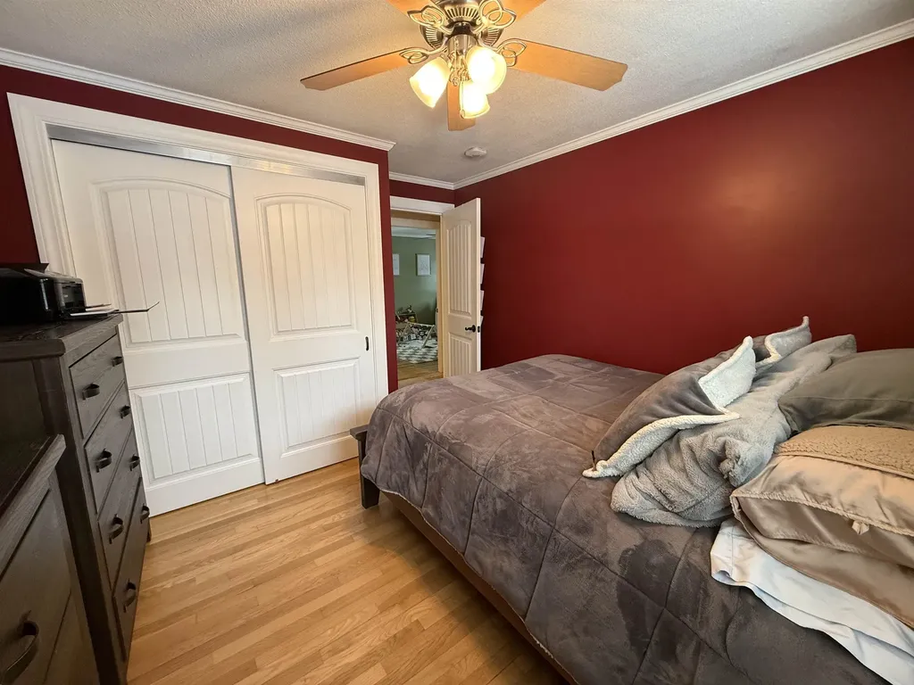 15 Dover Street Nashua NH 03063