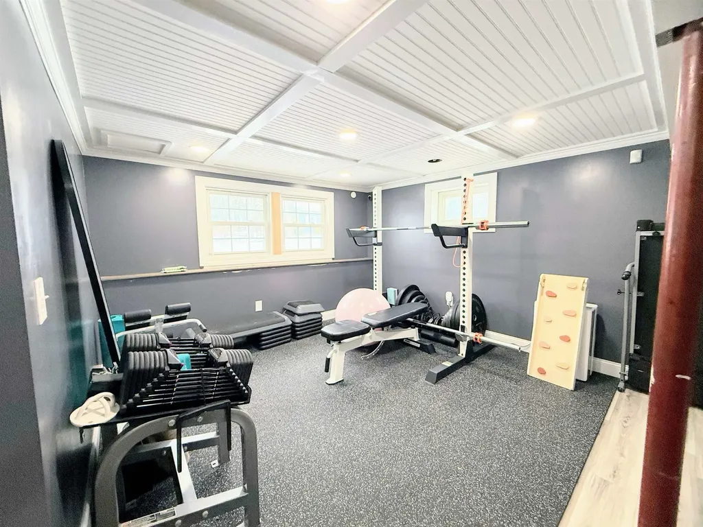 15 Dover Street Nashua NH 03063