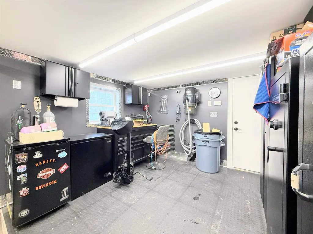 15 Dover Street Nashua NH 03063