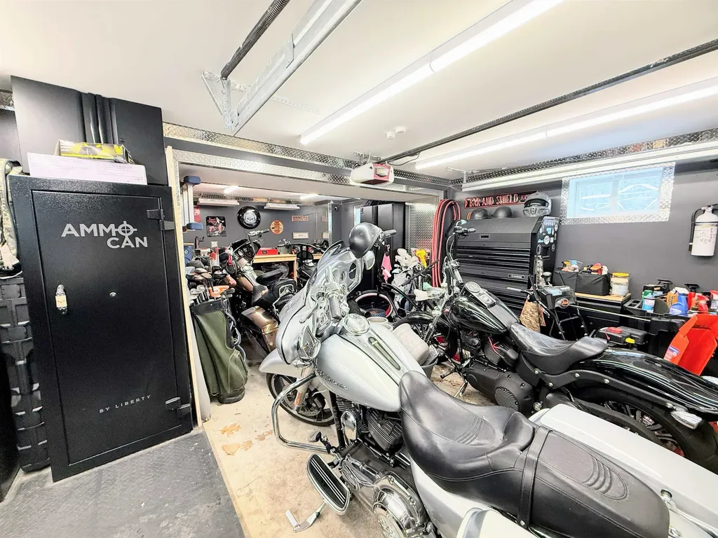 15 Dover Street Nashua NH 03063