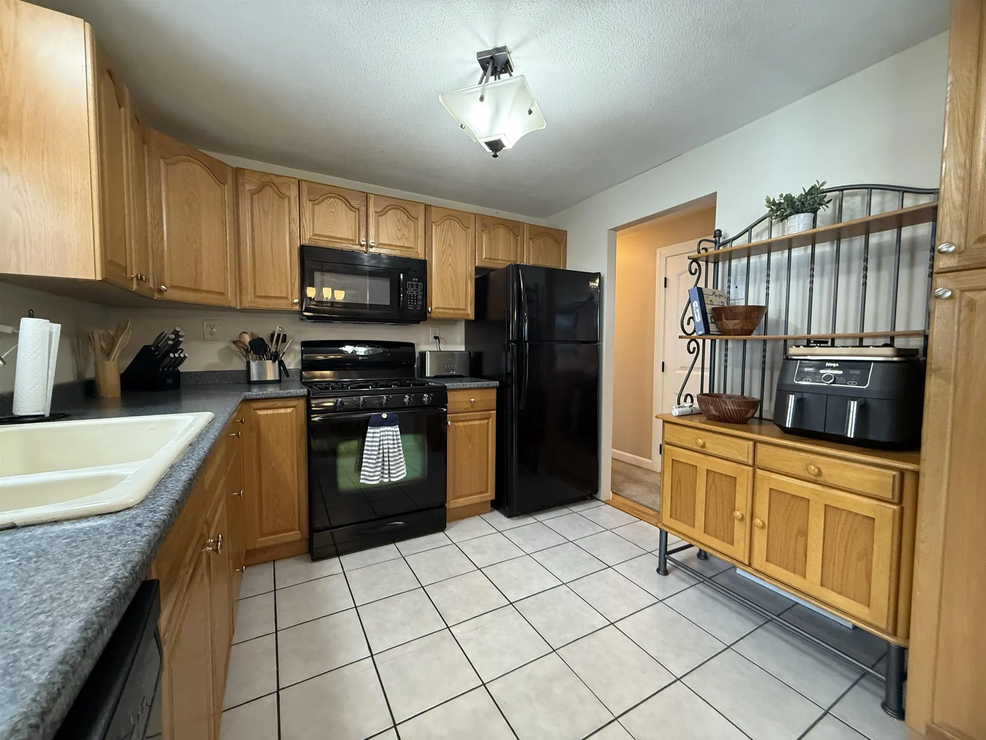 15 Dover Street Nashua NH 03063