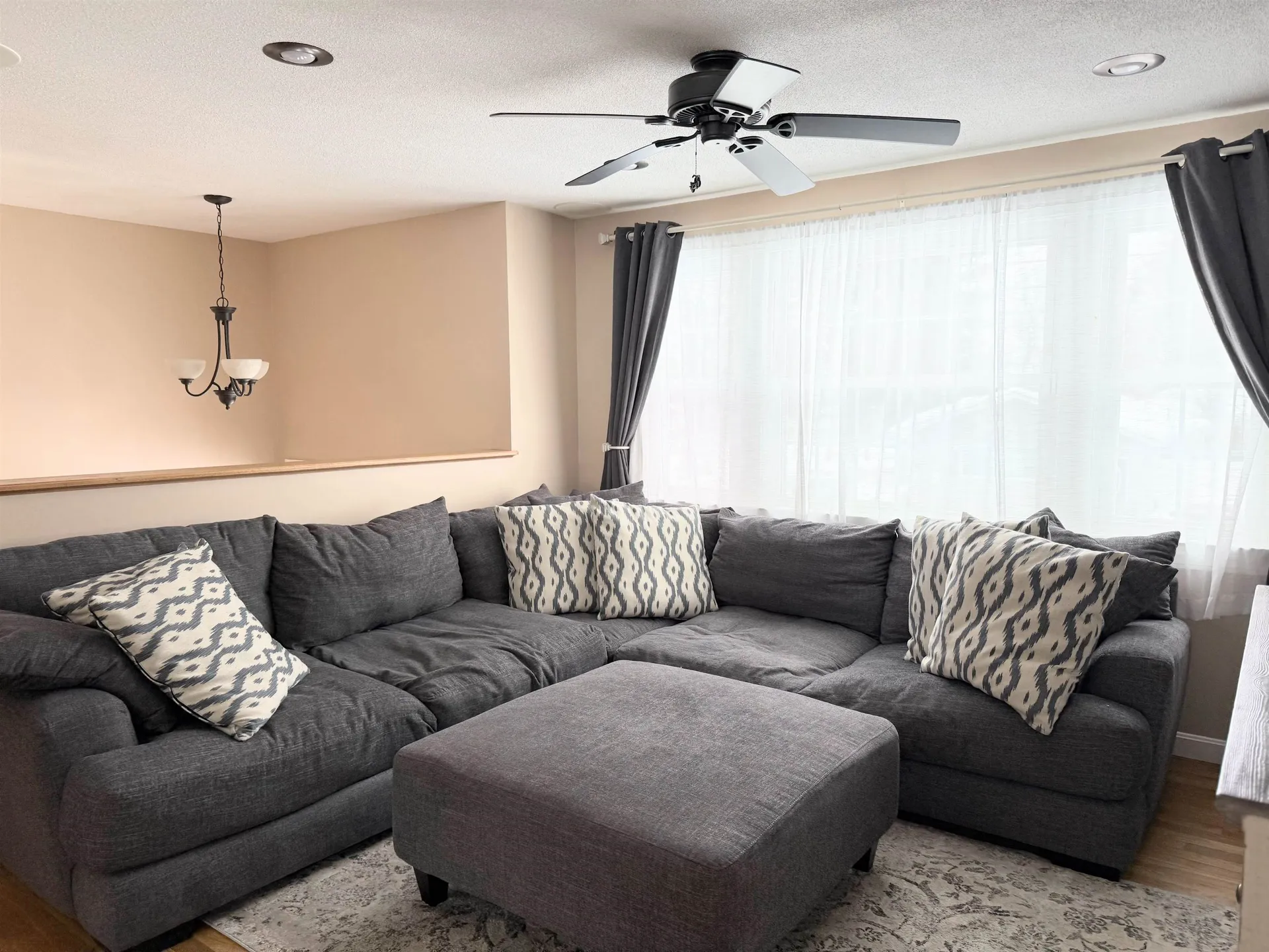 15 Dover Street Nashua NH 03063