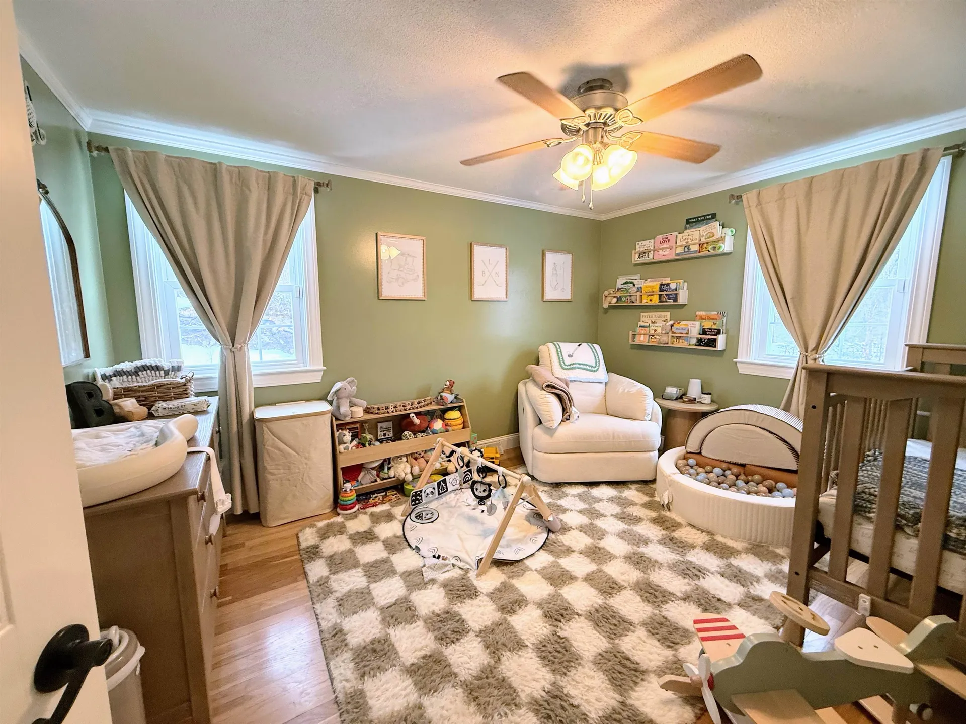 15 Dover Street Nashua NH 03063