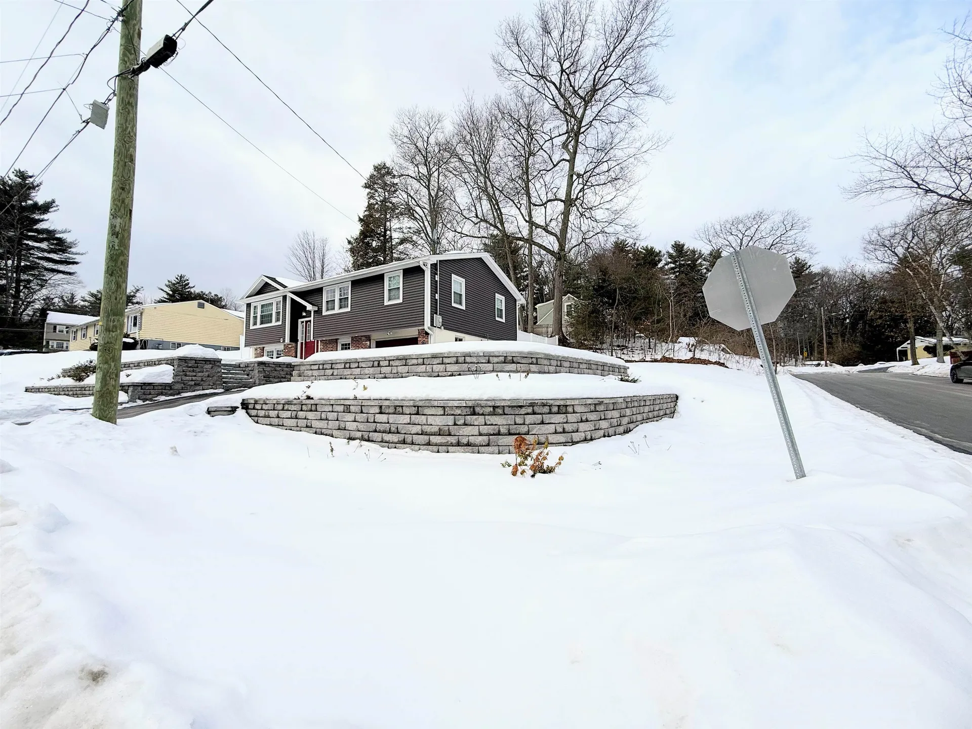 15 Dover Street Nashua NH 03063