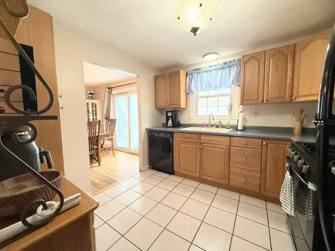 15 Dover Street Nashua NH 03063