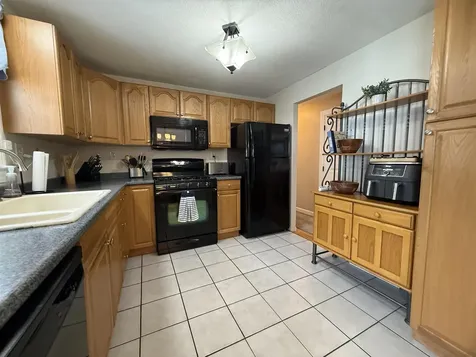 15 Dover Street Nashua NH 03063