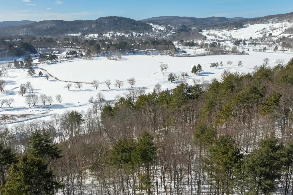 0 Quechee Main Street Hartford VT 05059