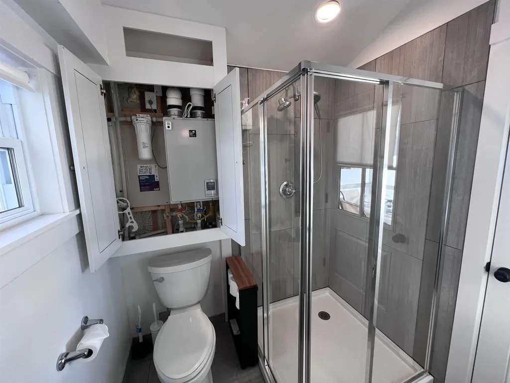 41 Danforth Road Glover VT 05839