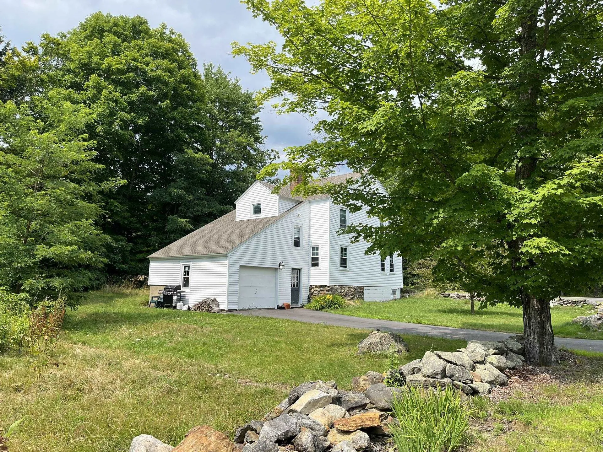 457 Nh Route 123 Sharon NH 03458