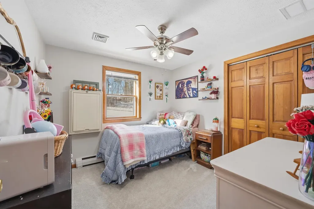 15 Joanne Drive Hooksett NH 03106