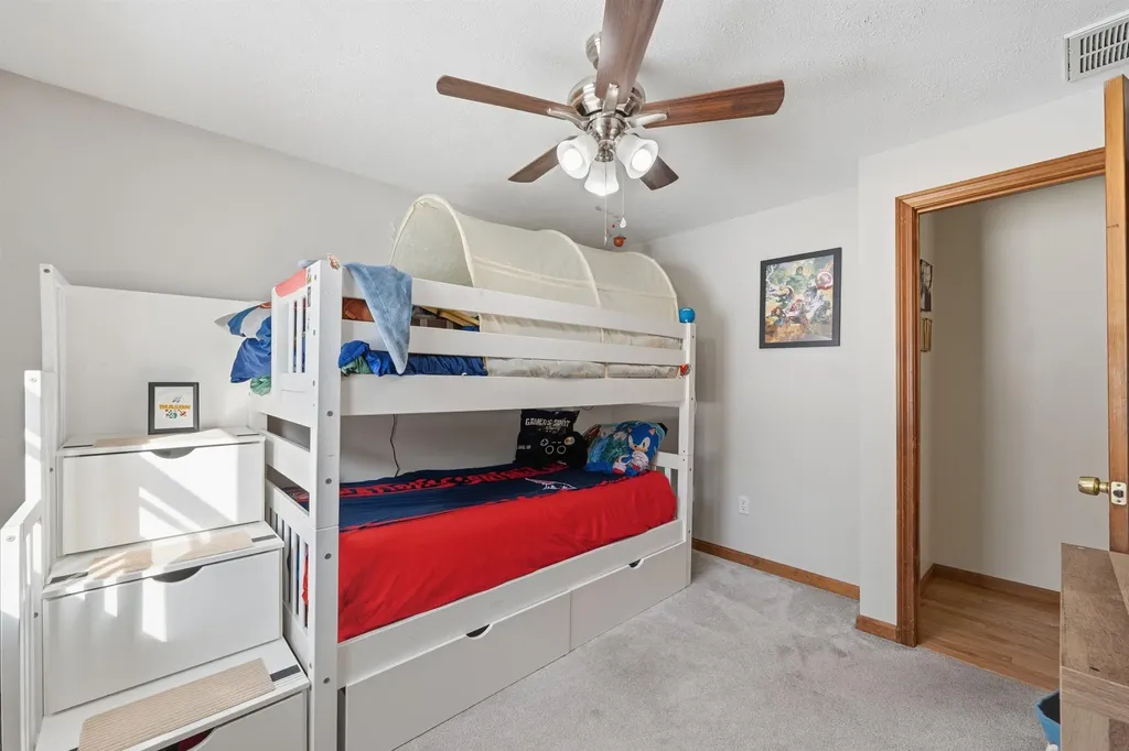 15 Joanne Drive Hooksett NH 03106