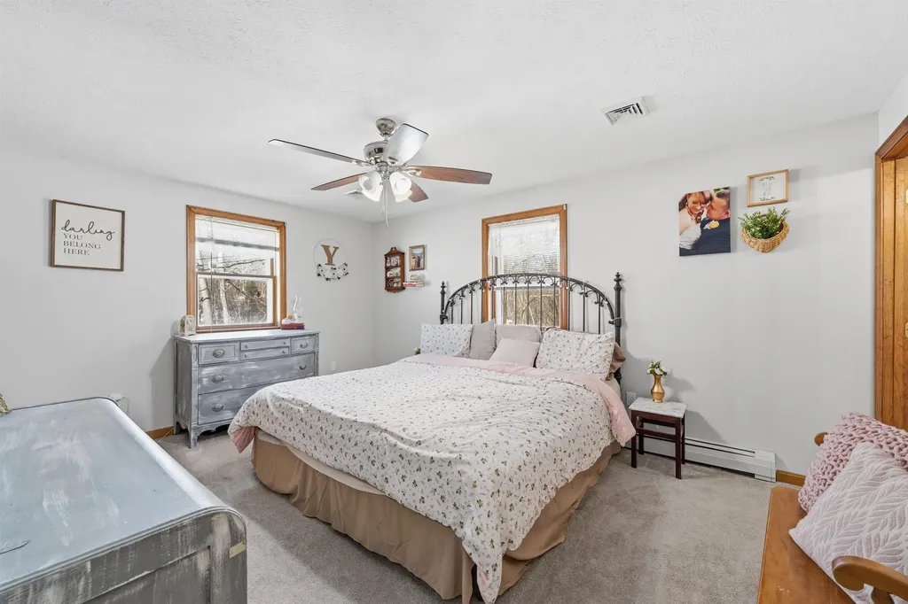 15 Joanne Drive Hooksett NH 03106