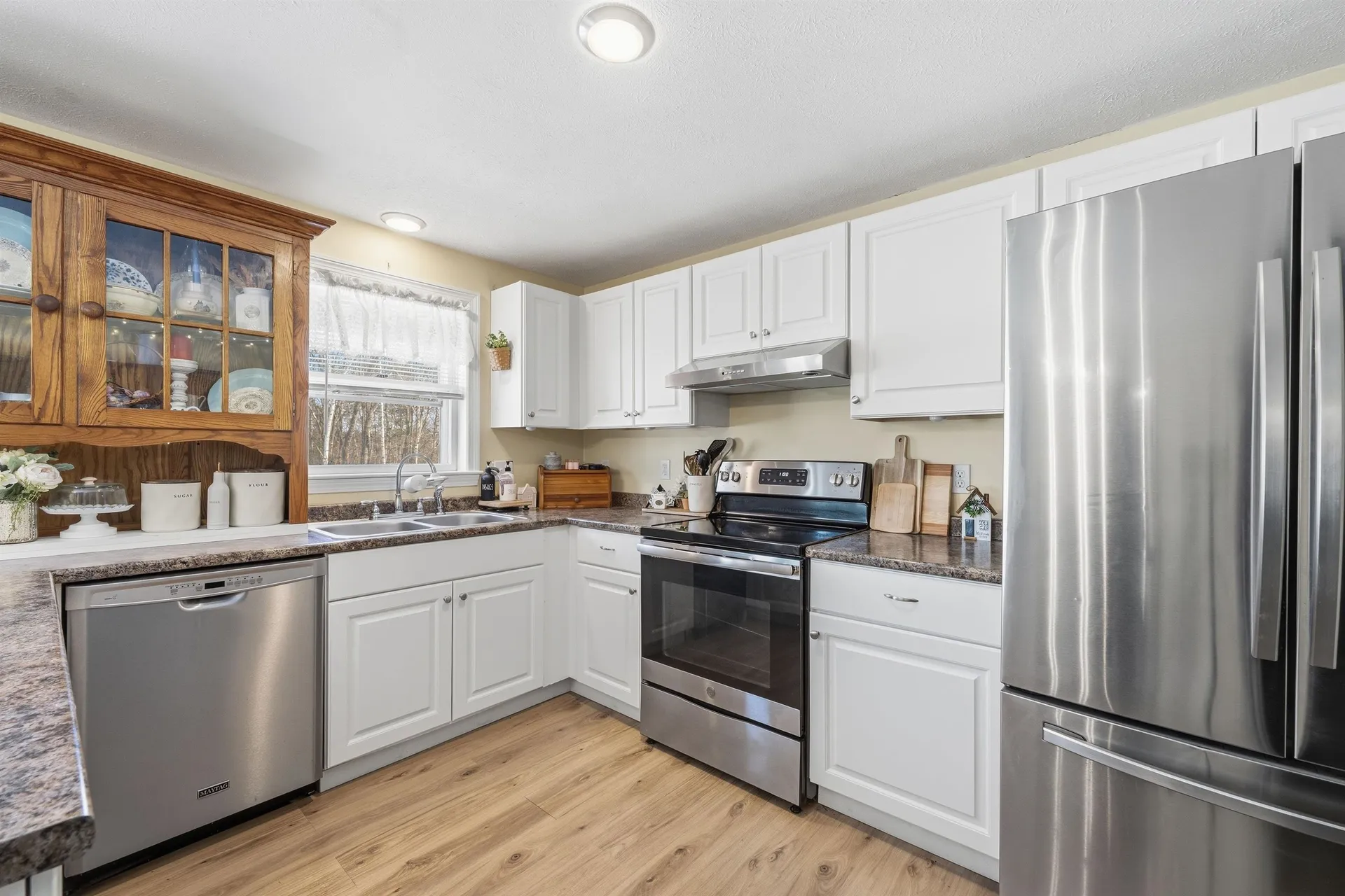 15 Joanne Drive Hooksett NH 03106