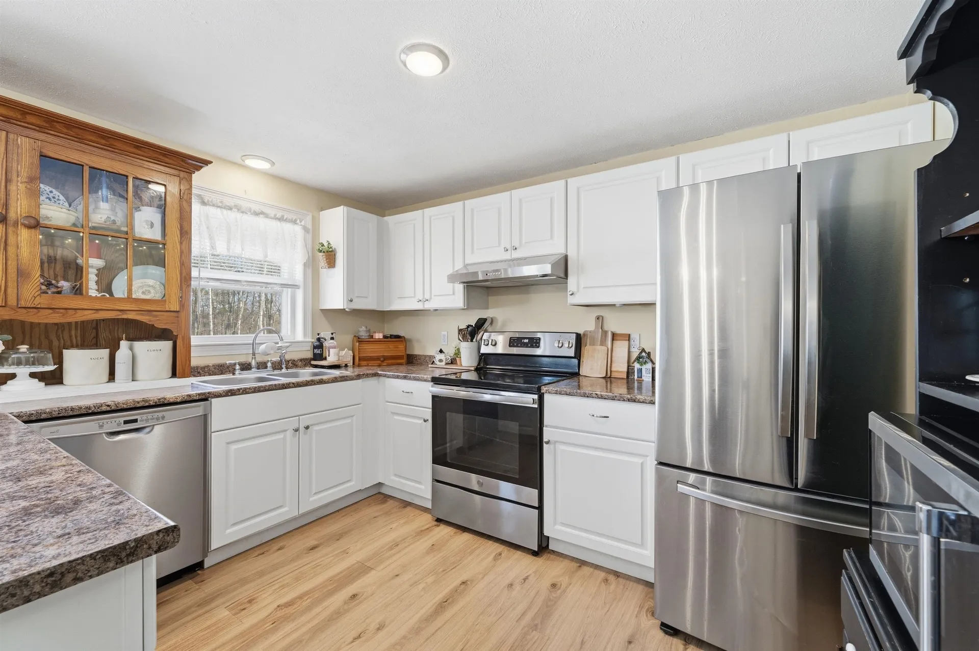 15 Joanne Drive Hooksett NH 03106