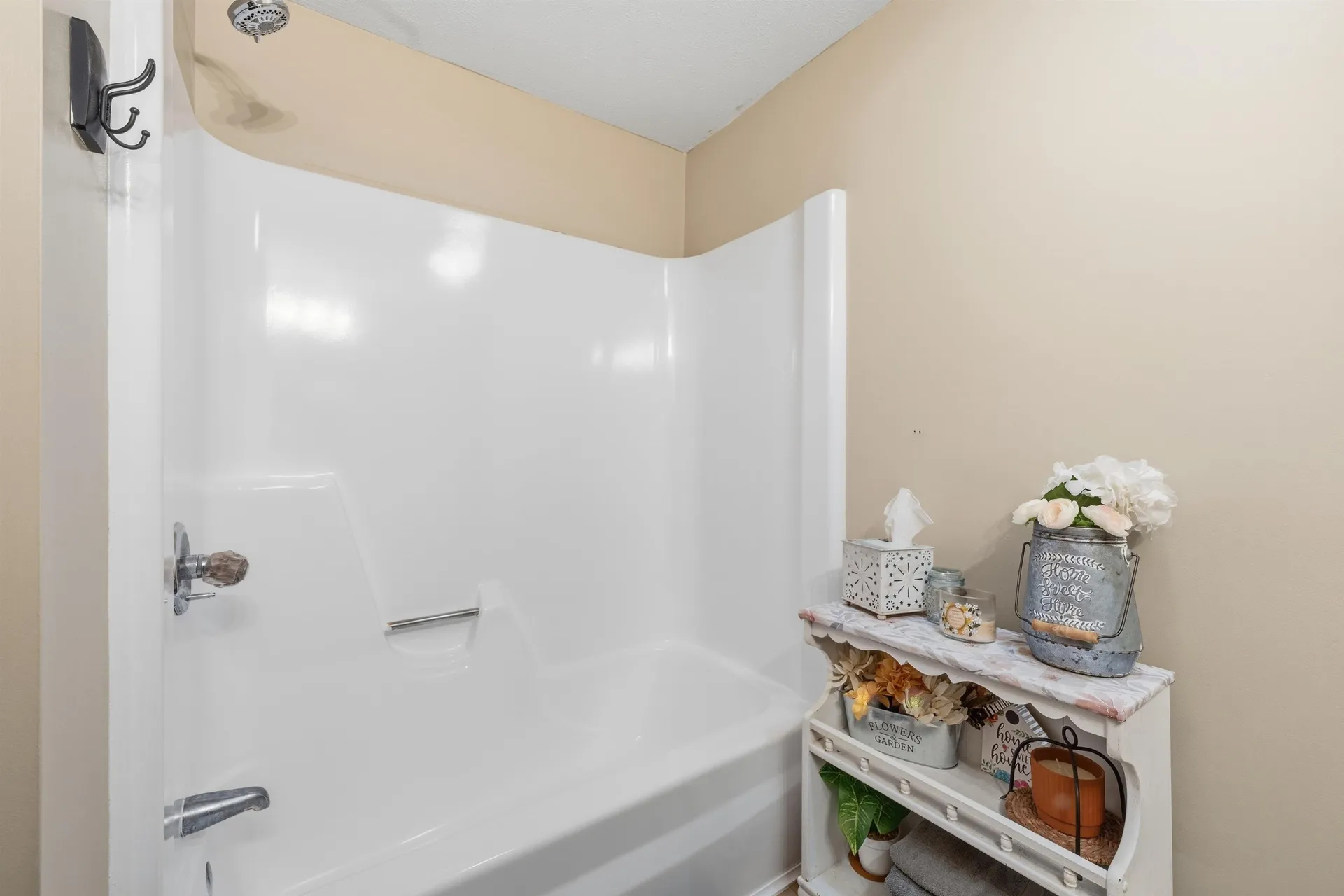 15 Joanne Drive Hooksett NH 03106