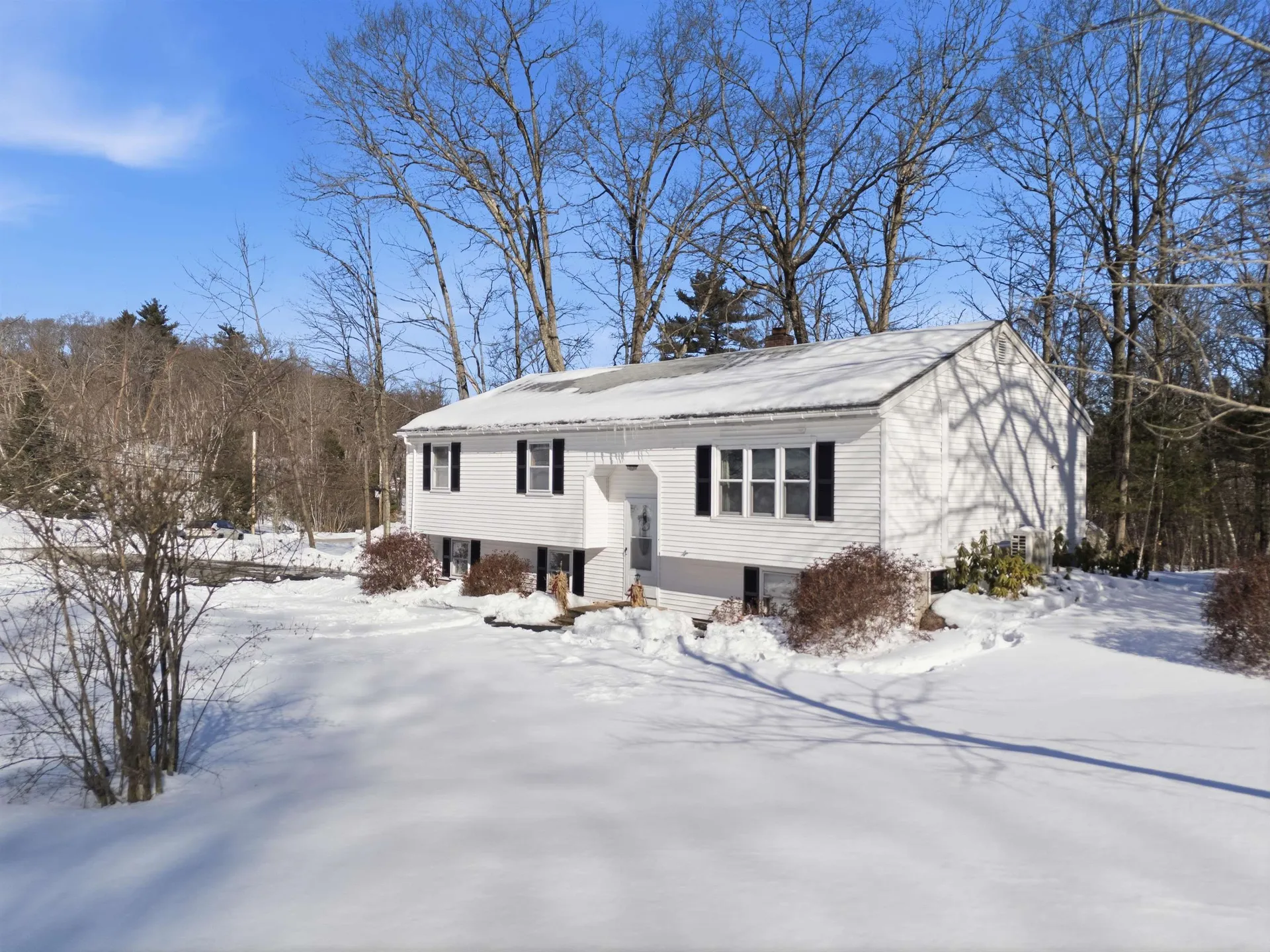 15 Joanne Drive Hooksett NH 03106