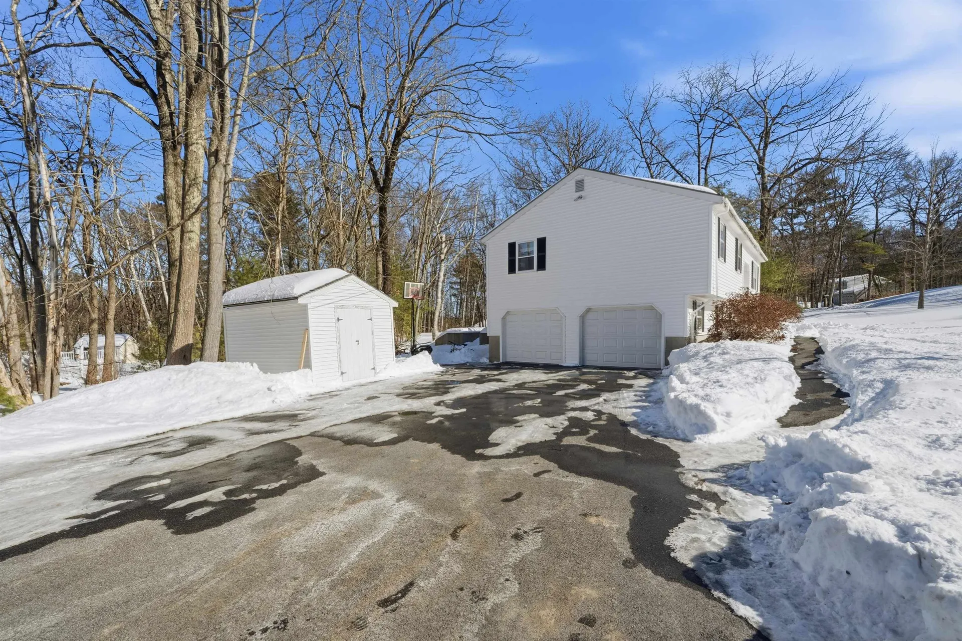 15 Joanne Drive Hooksett NH 03106