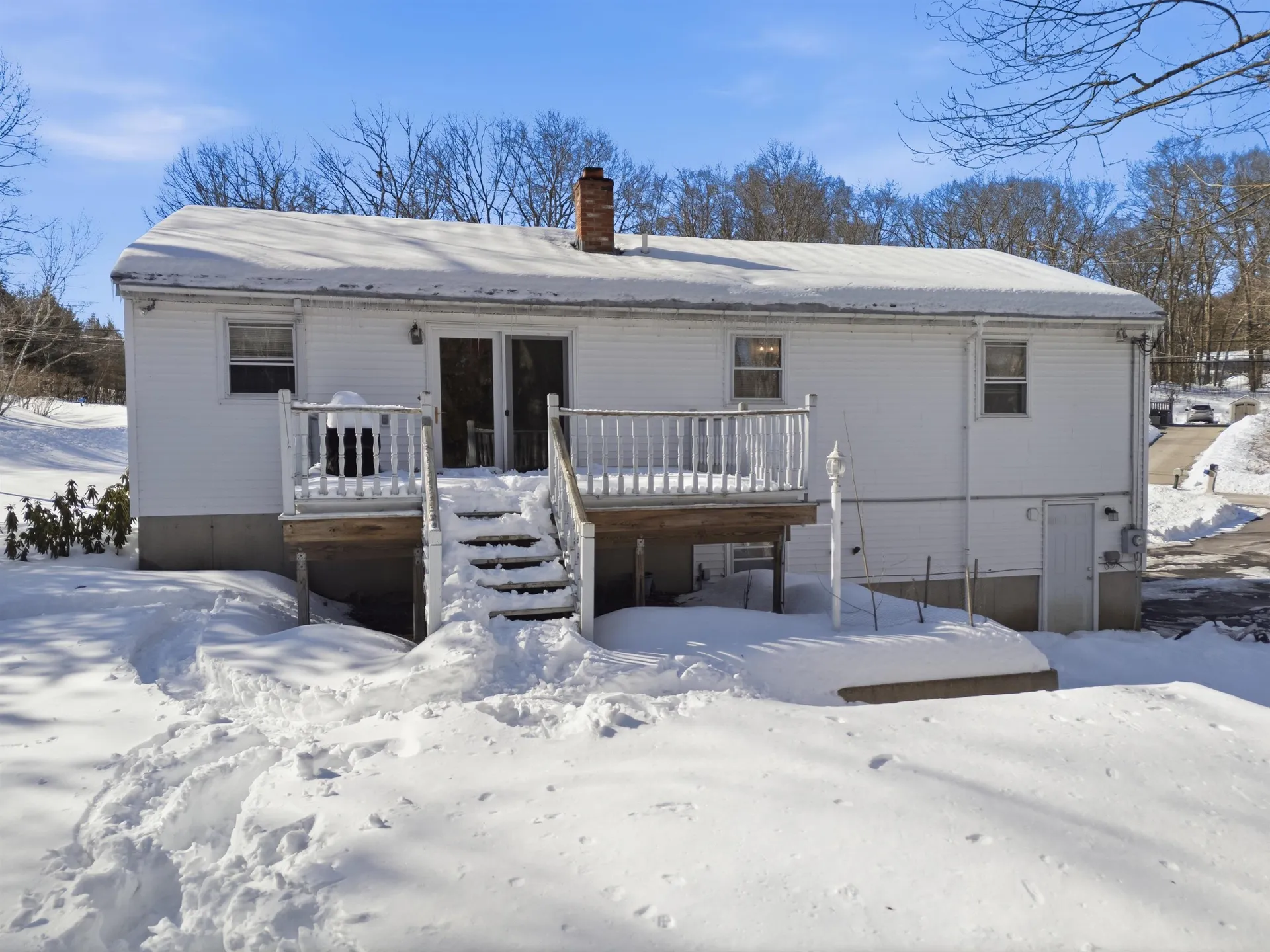 15 Joanne Drive Hooksett NH 03106