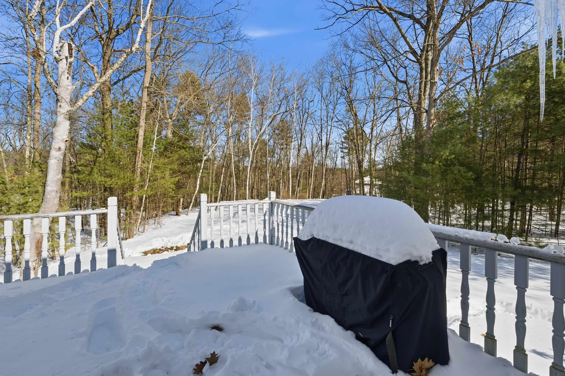 15 Joanne Drive Hooksett NH 03106