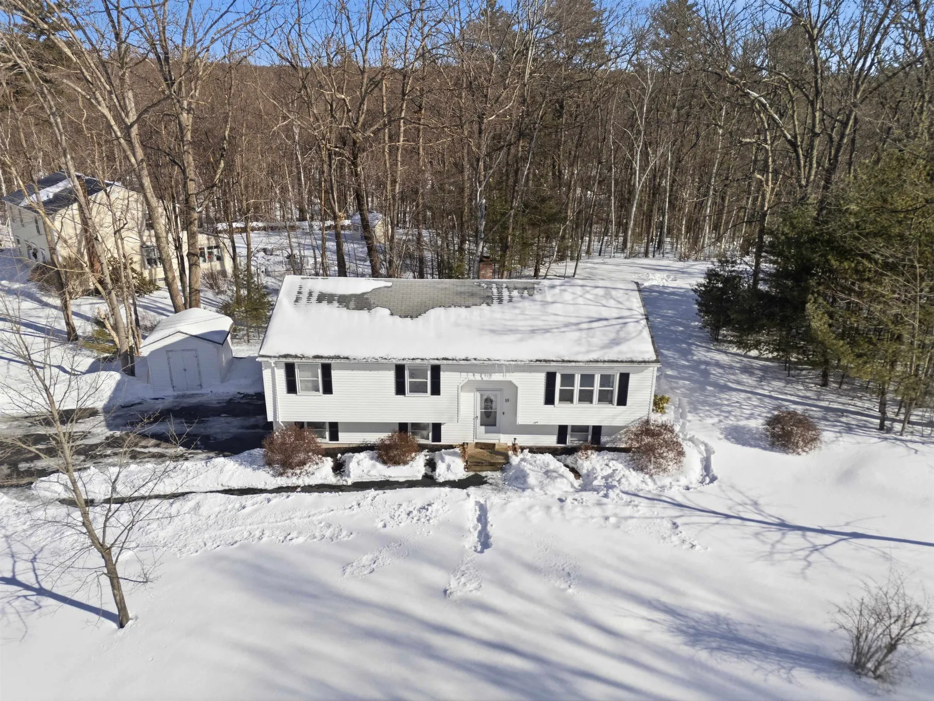 15 Joanne Drive Hooksett NH 03106