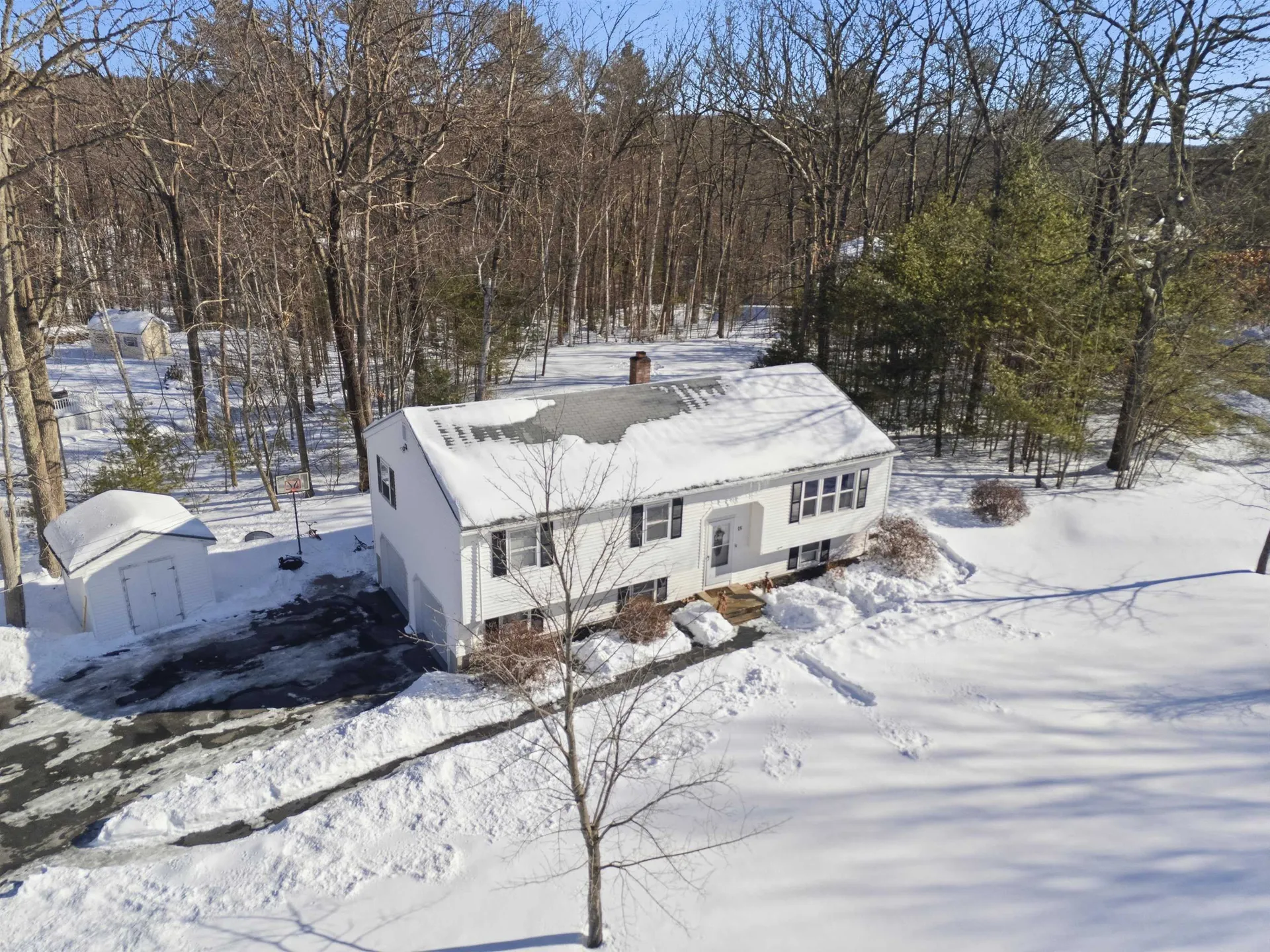 15 Joanne Drive Hooksett NH 03106