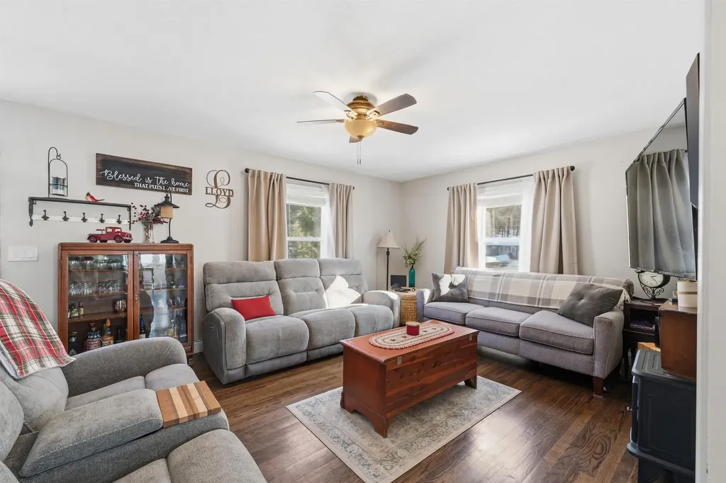 7 Oak Street Allenstown NH 03275