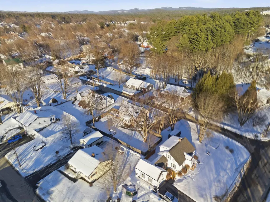 7 Oak Street Allenstown NH 03275