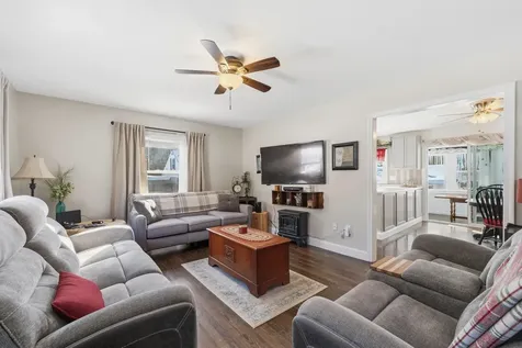 7 Oak Street Allenstown NH 03275