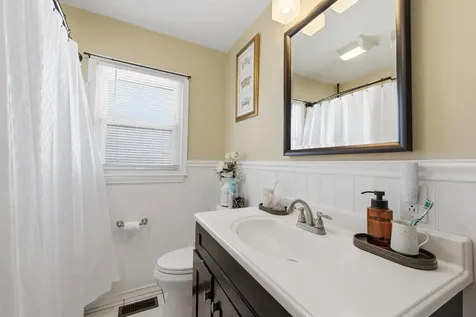 7 Oak Street Allenstown NH 03275