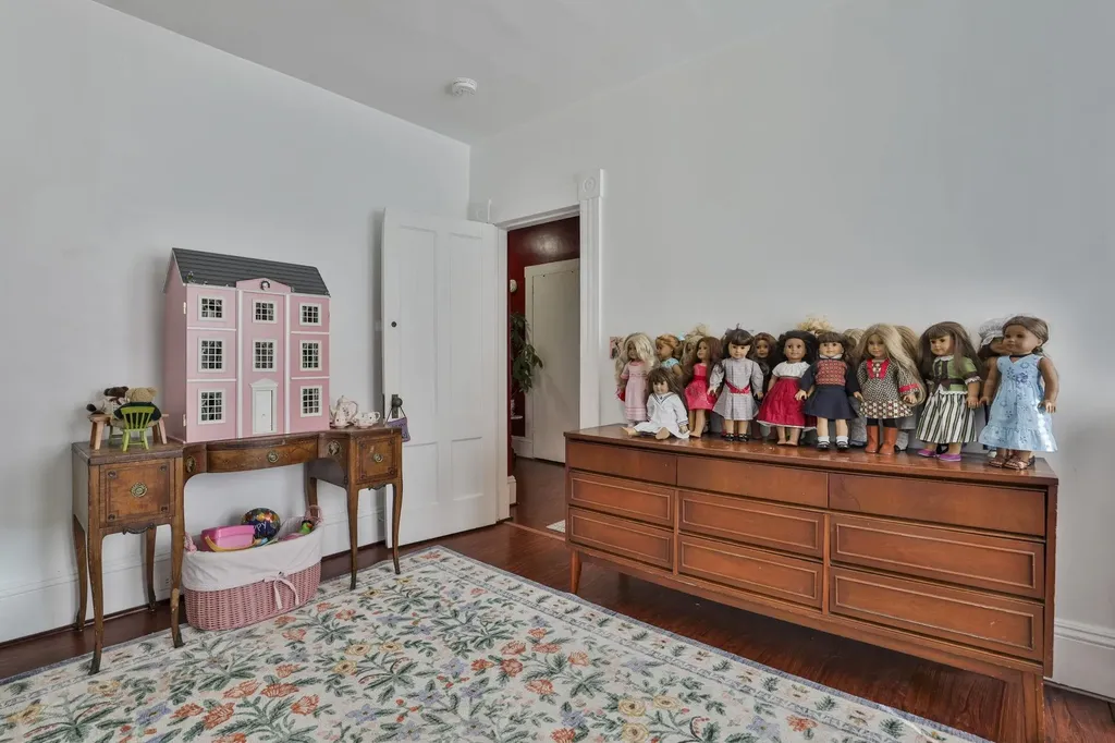 97 Dearborn Street Manchester NH 03103