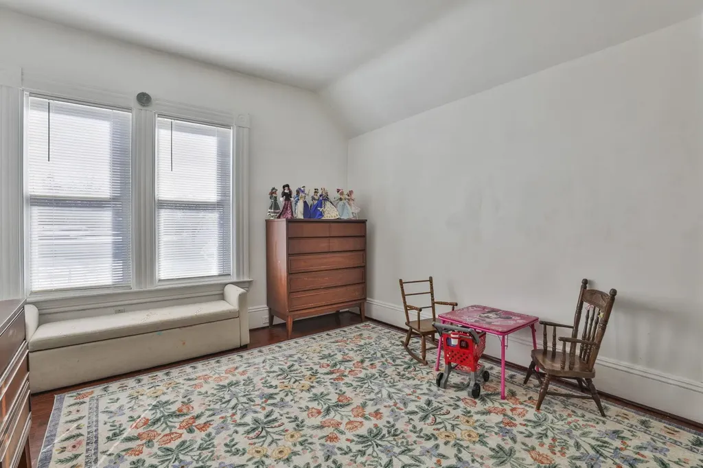 97 Dearborn Street Manchester NH 03103