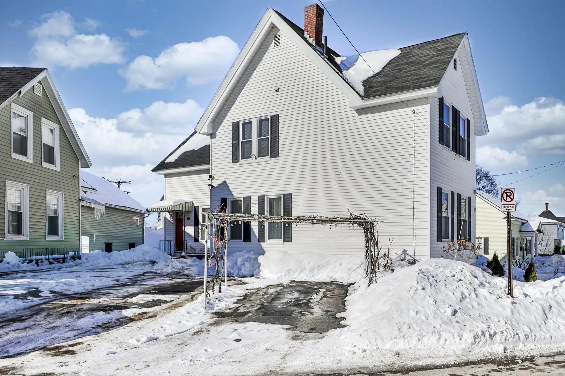 97 Dearborn Street Manchester NH 03103