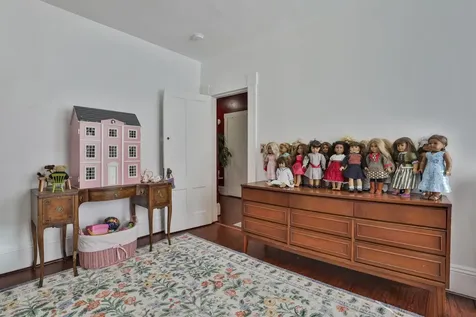 97 Dearborn Street Manchester NH 03103