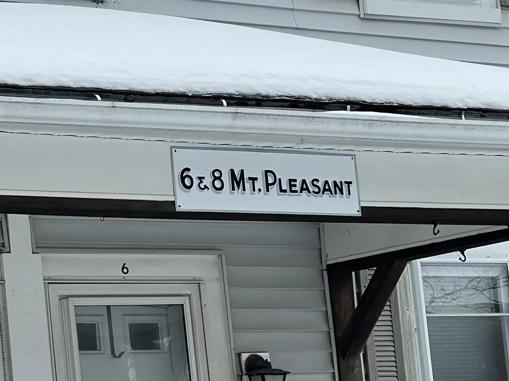 6 Mount Pleasant Street Newmarket NH 03857