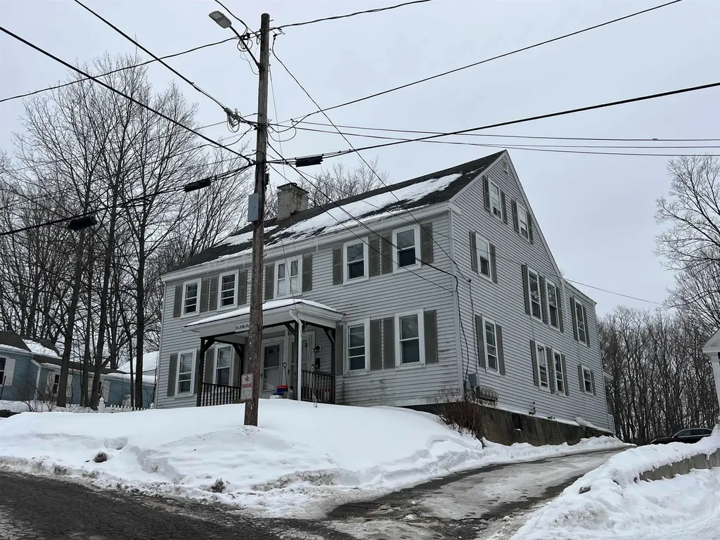 6 Mount Pleasant Street Newmarket NH 03857