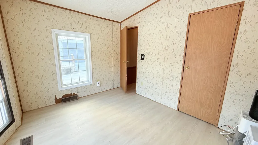 79 Katy Win West Johnson VT 05656